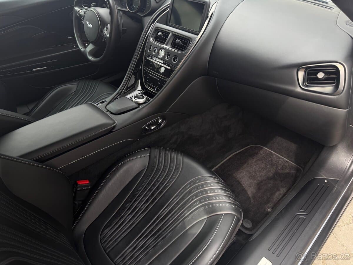 2019 Aston Martin DB11 - 16