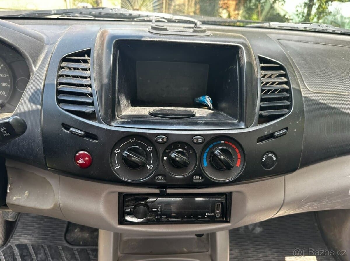 2014 Mitsubishi L200 - 17