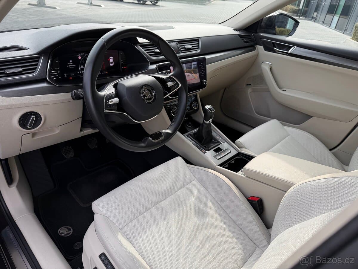 2020 Škoda SUPERB - 17