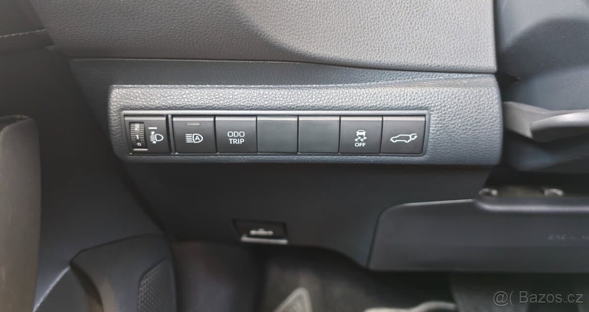2023 Toyota COROLLA - 17