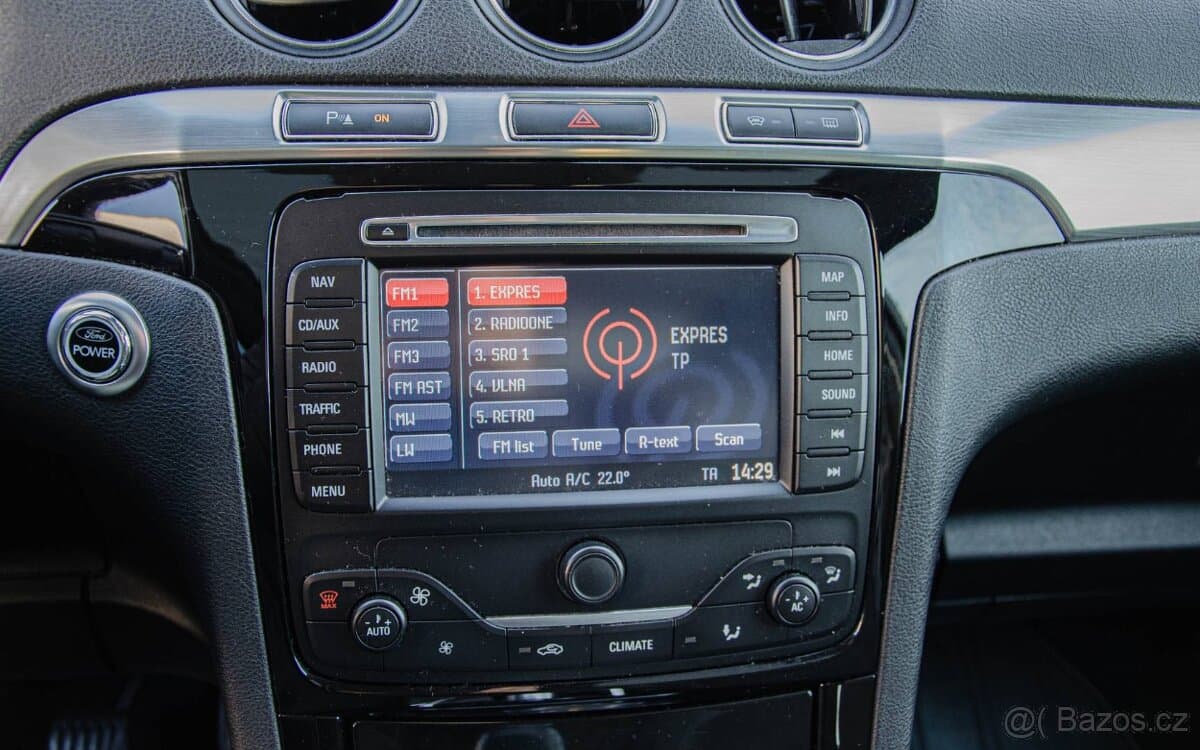 2012 Ford GALAXY - 17