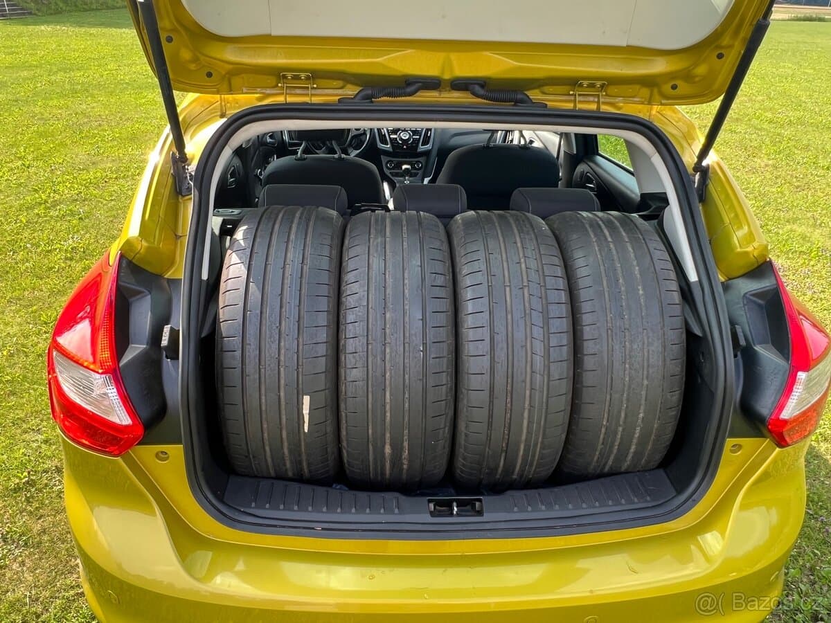 2011 Ford FOCUS - 17