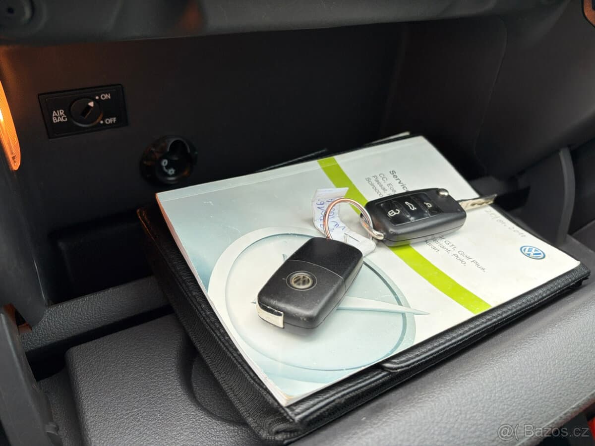 2011 Volkswagen TOURAN - 17