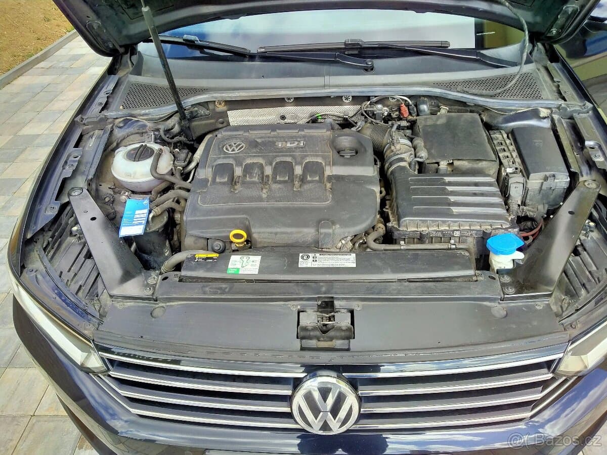 2016 Volkswagen PASSAT - 17