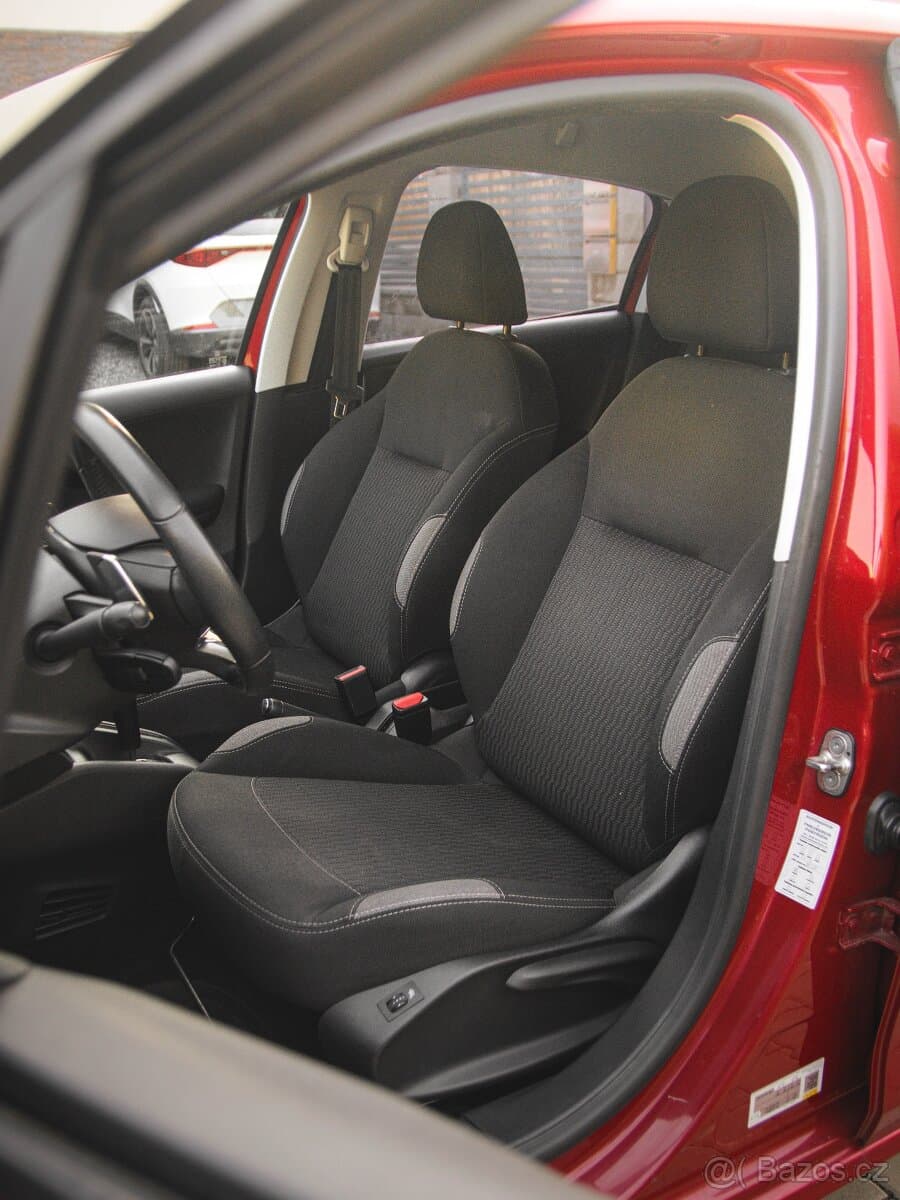 2016 Peugeot 208 - 17