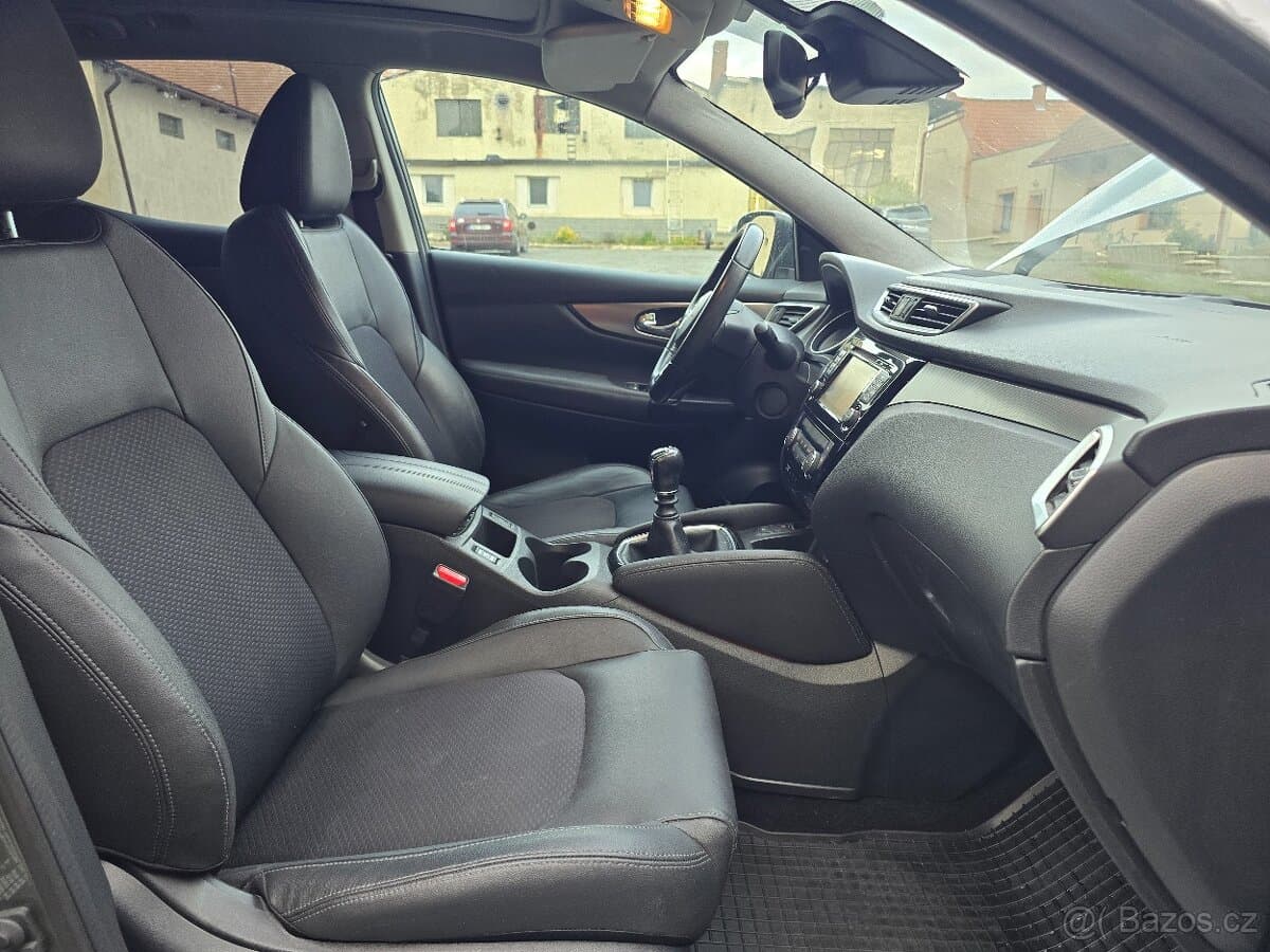 2018 Nissan QASHQAI - 17