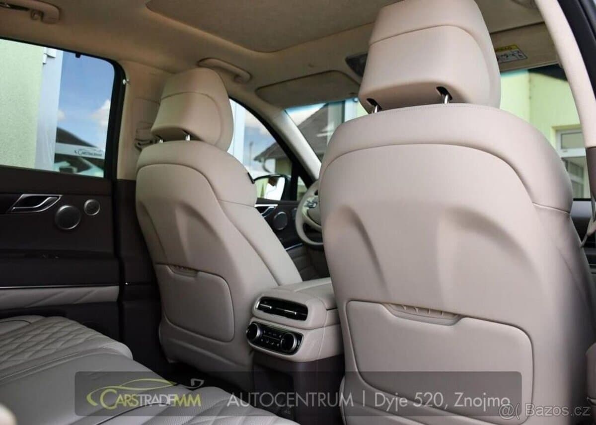 2022 Genesis GV80 - 17