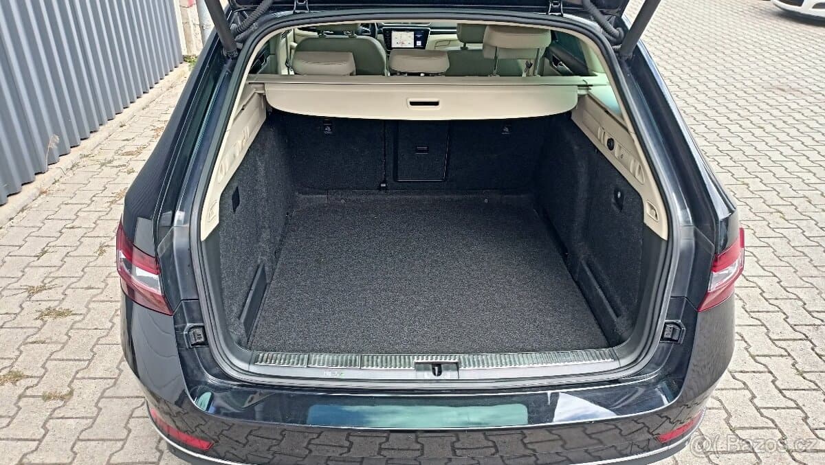 2017 Škoda SUPERB - 17