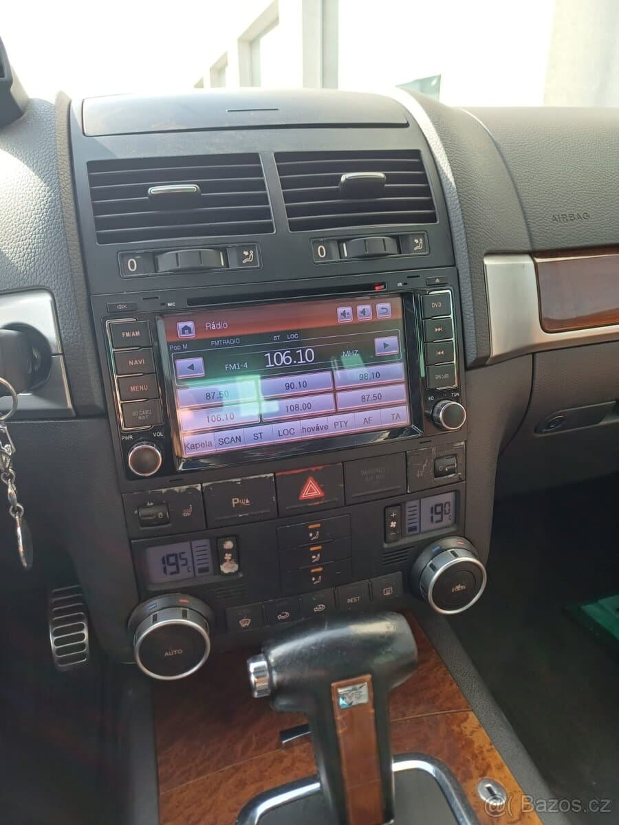 2004 Volkswagen TOUAREG - 17