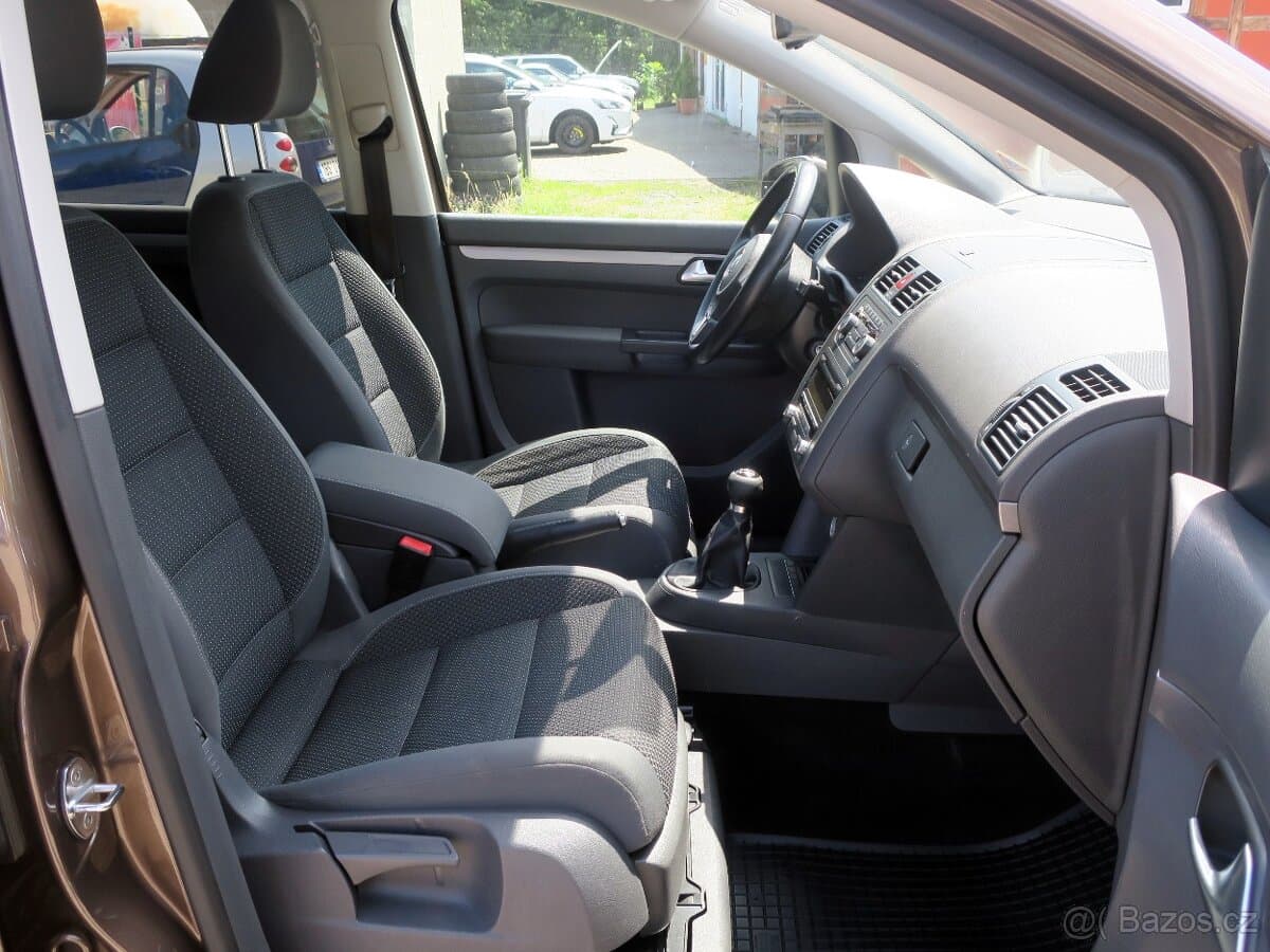 2011 Volkswagen TOURAN - 17