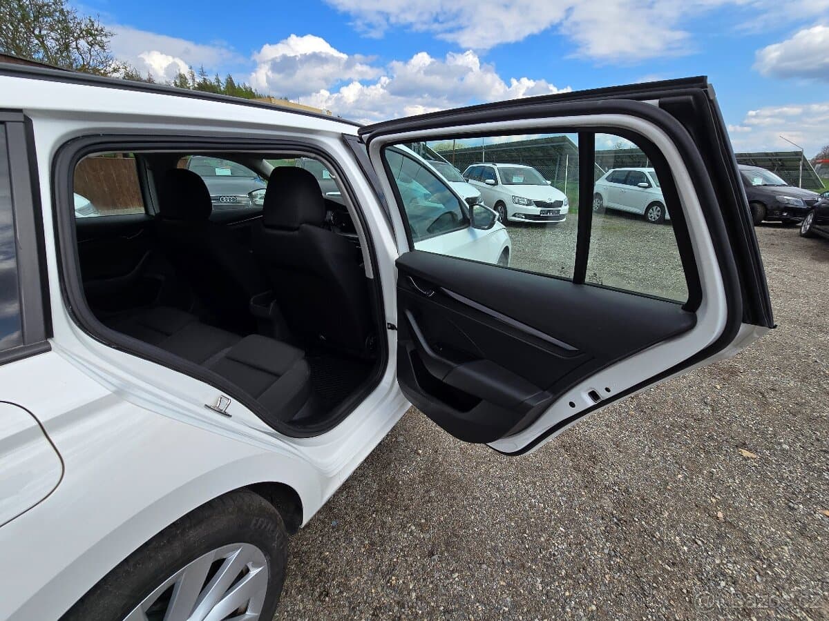 2023 Škoda OCTAVIA - 17