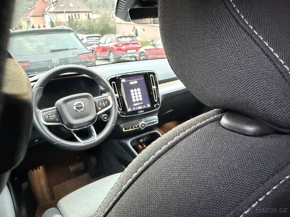 2023 Volvo C40 - 17