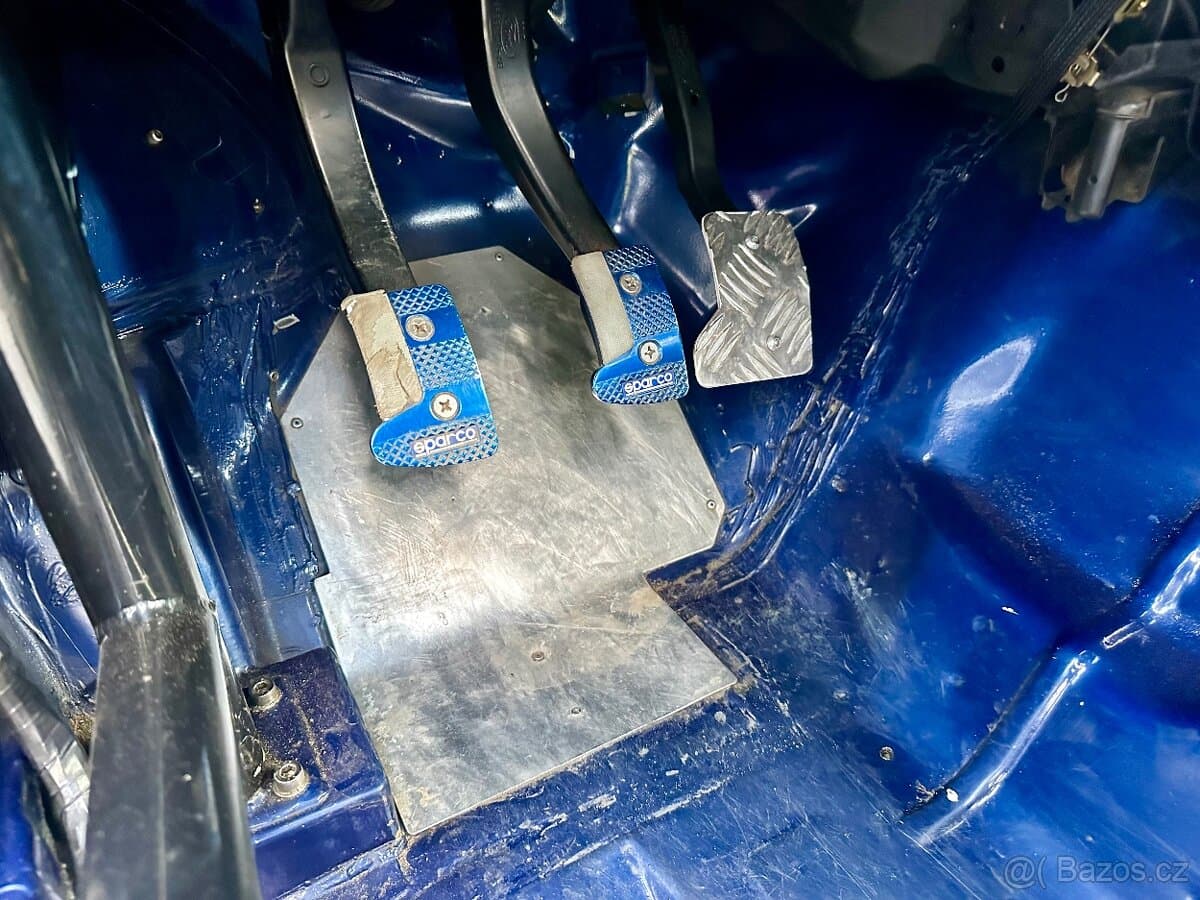1993 Ford ESCORT - 17