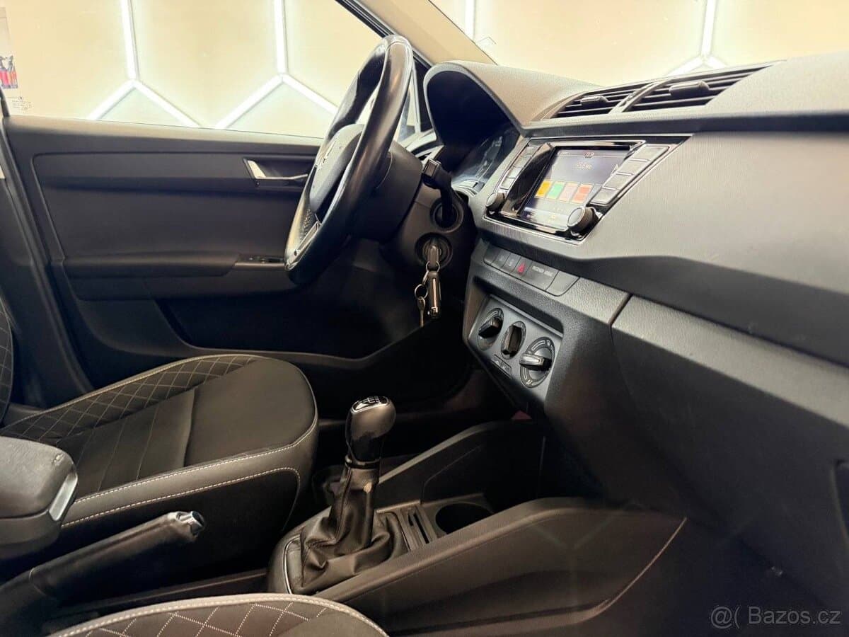 2019 Škoda FABIA - 17