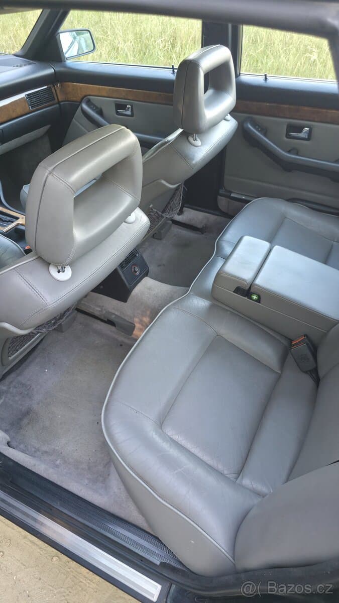 1993 Audi V8 - 17