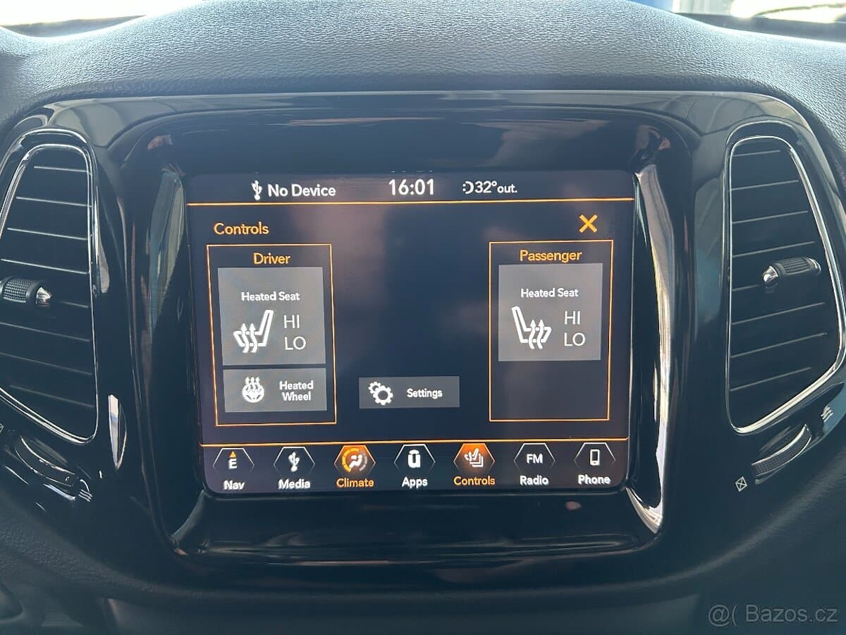 2019 Jeep COMPASS - 17