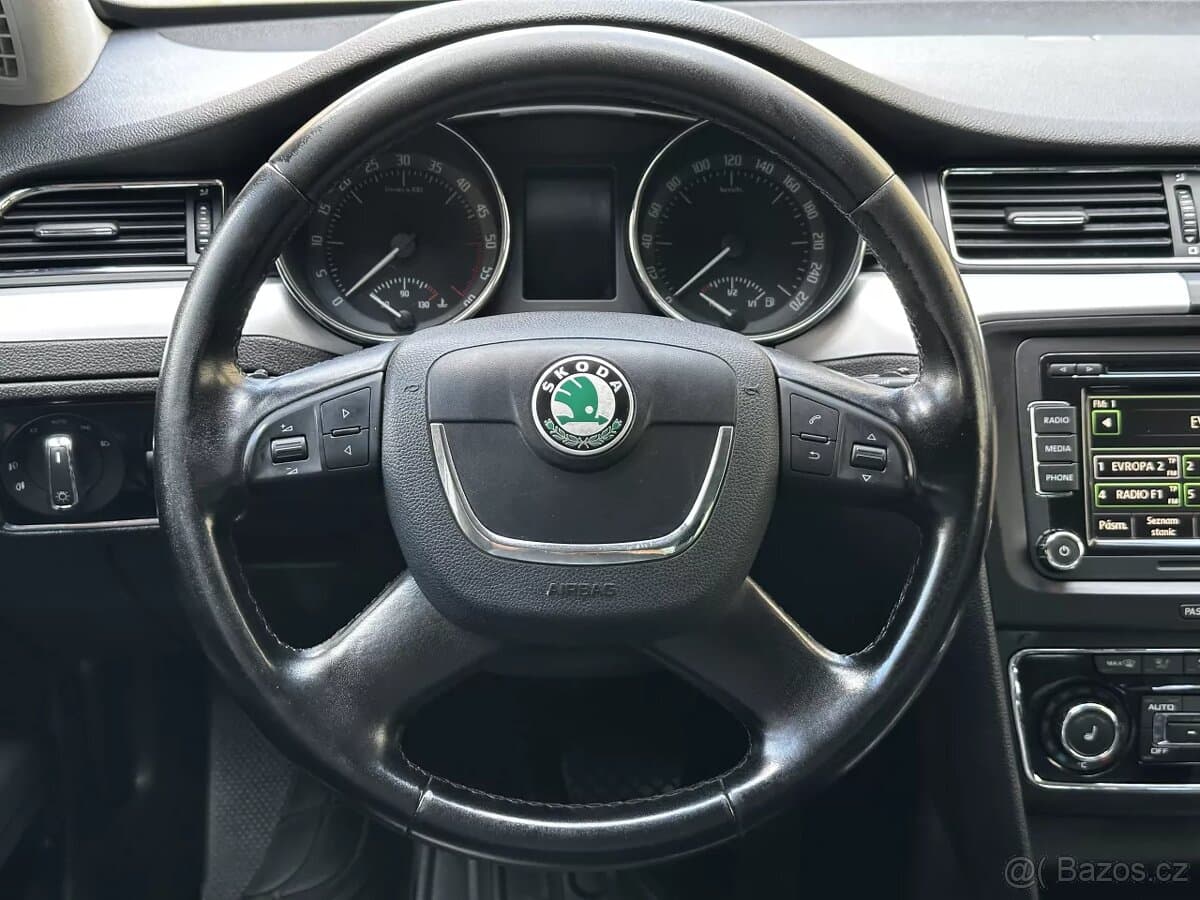 2010 Škoda SUPERB - 17