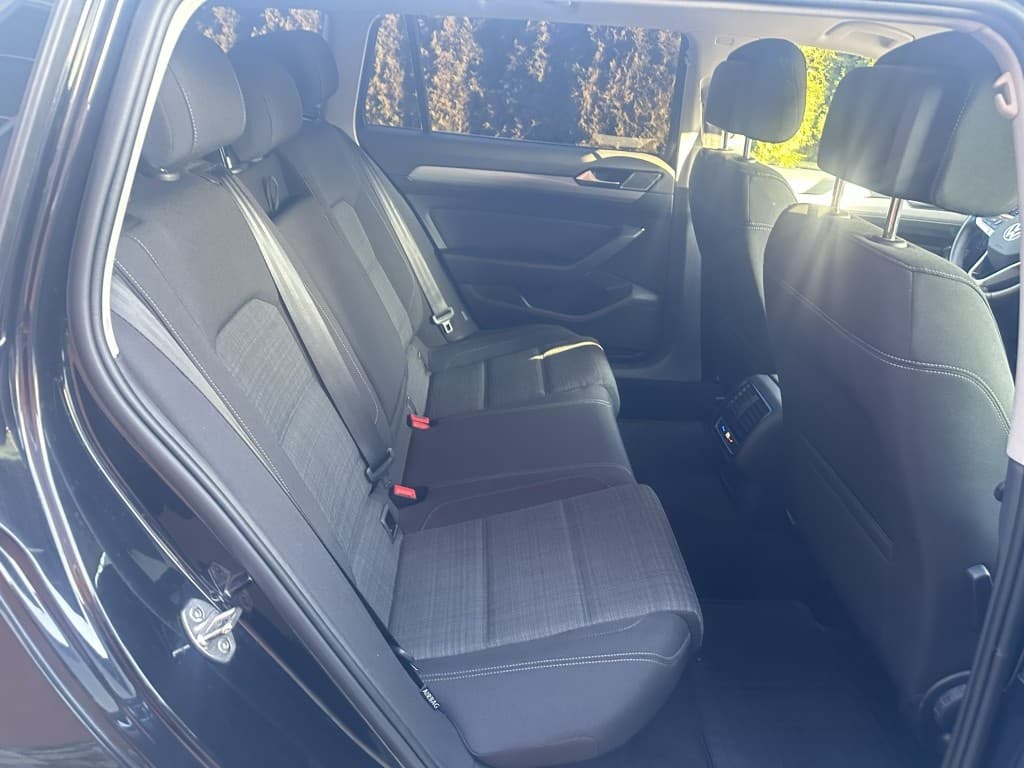 2022 Volkswagen PASSAT - 17