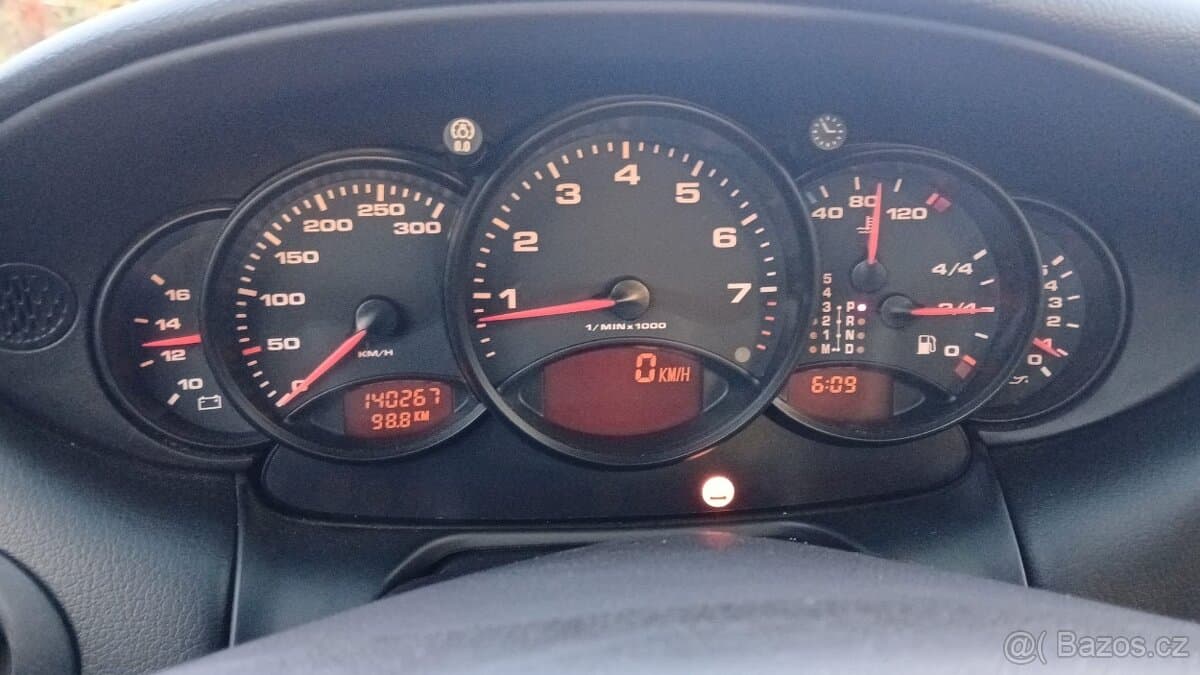 2001 Porsche 911 - 17