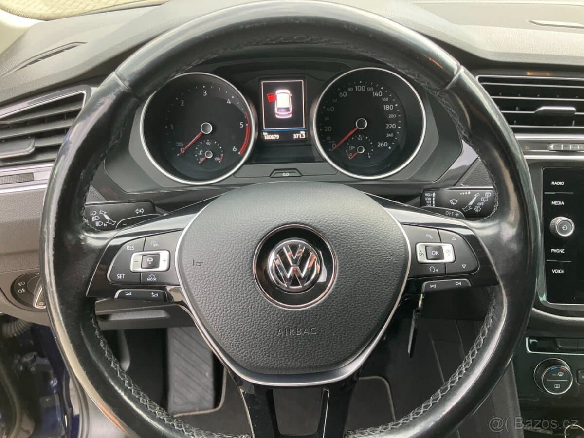 2017 Volkswagen TIGUAN - 17