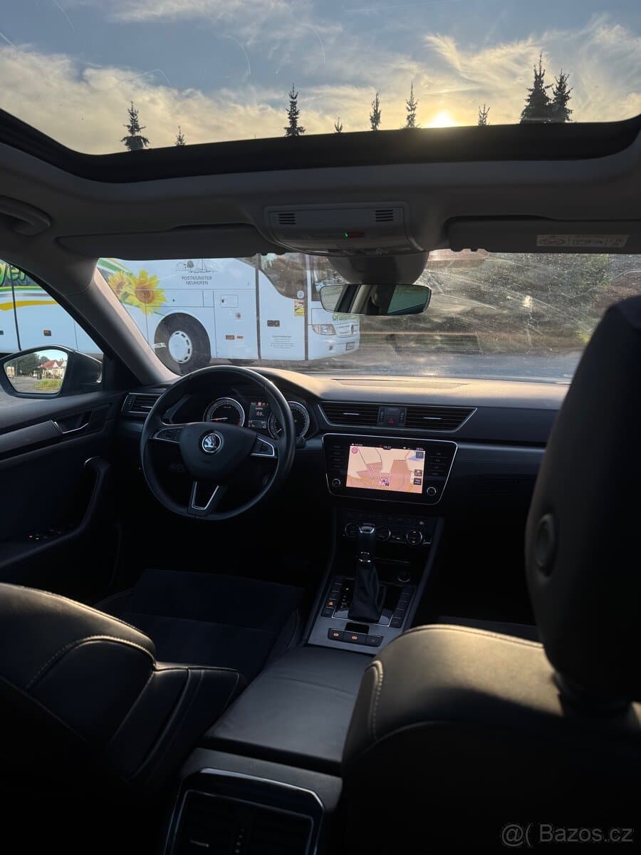 2020 Škoda SUPERB - 17