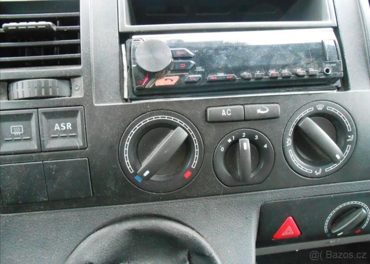 2004 Volkswagen TRANSPORTER - 17
