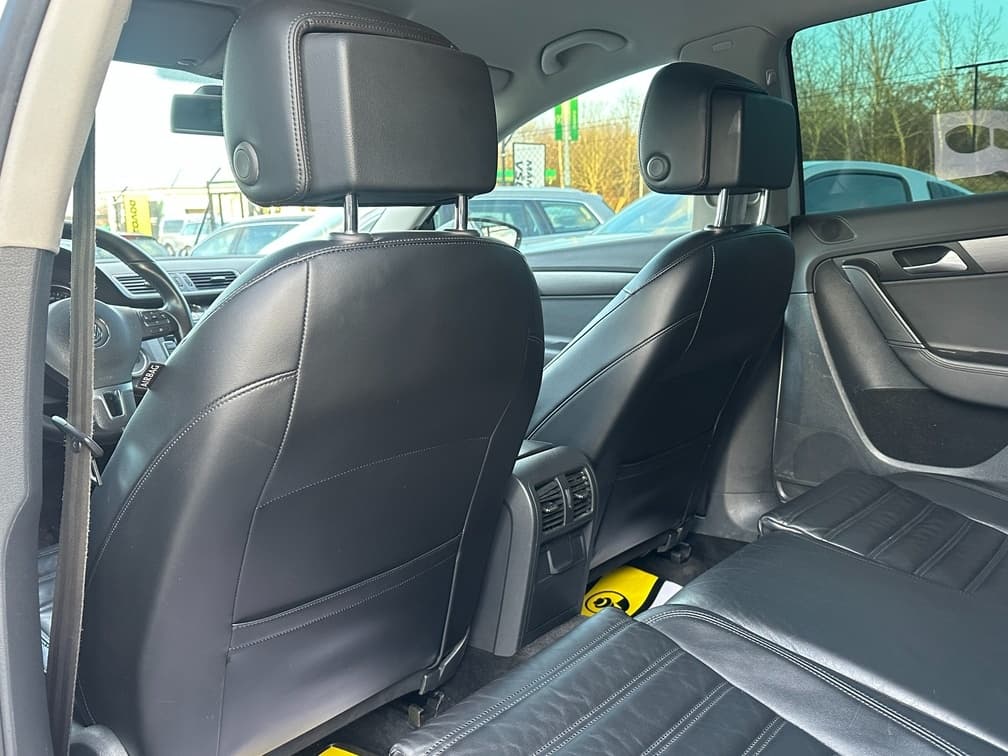 2012 Volkswagen PASSAT - 17