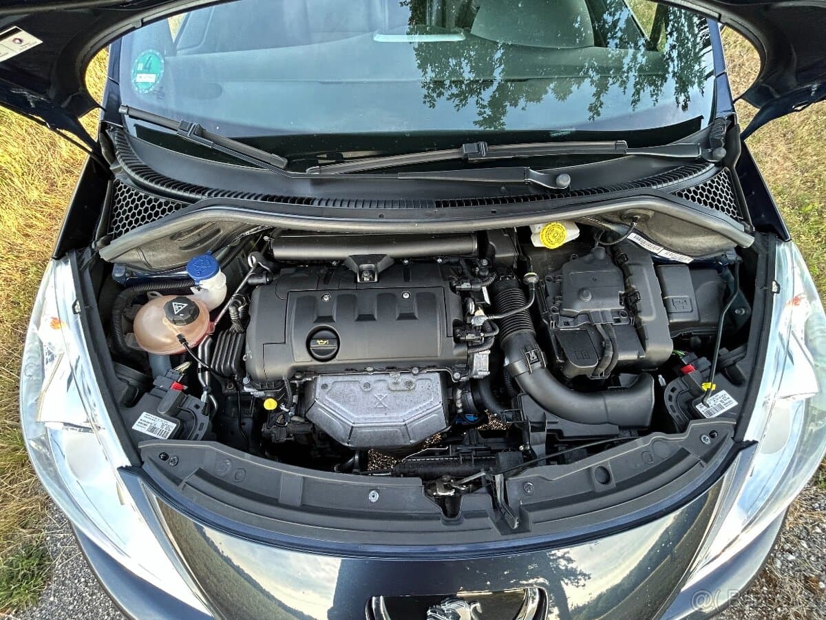 2015 Peugeot 207 - 17