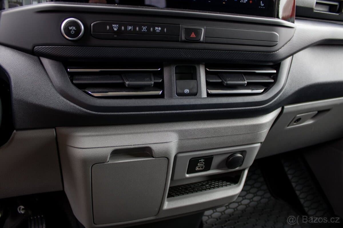 2025 Ford TRANSIT - 17