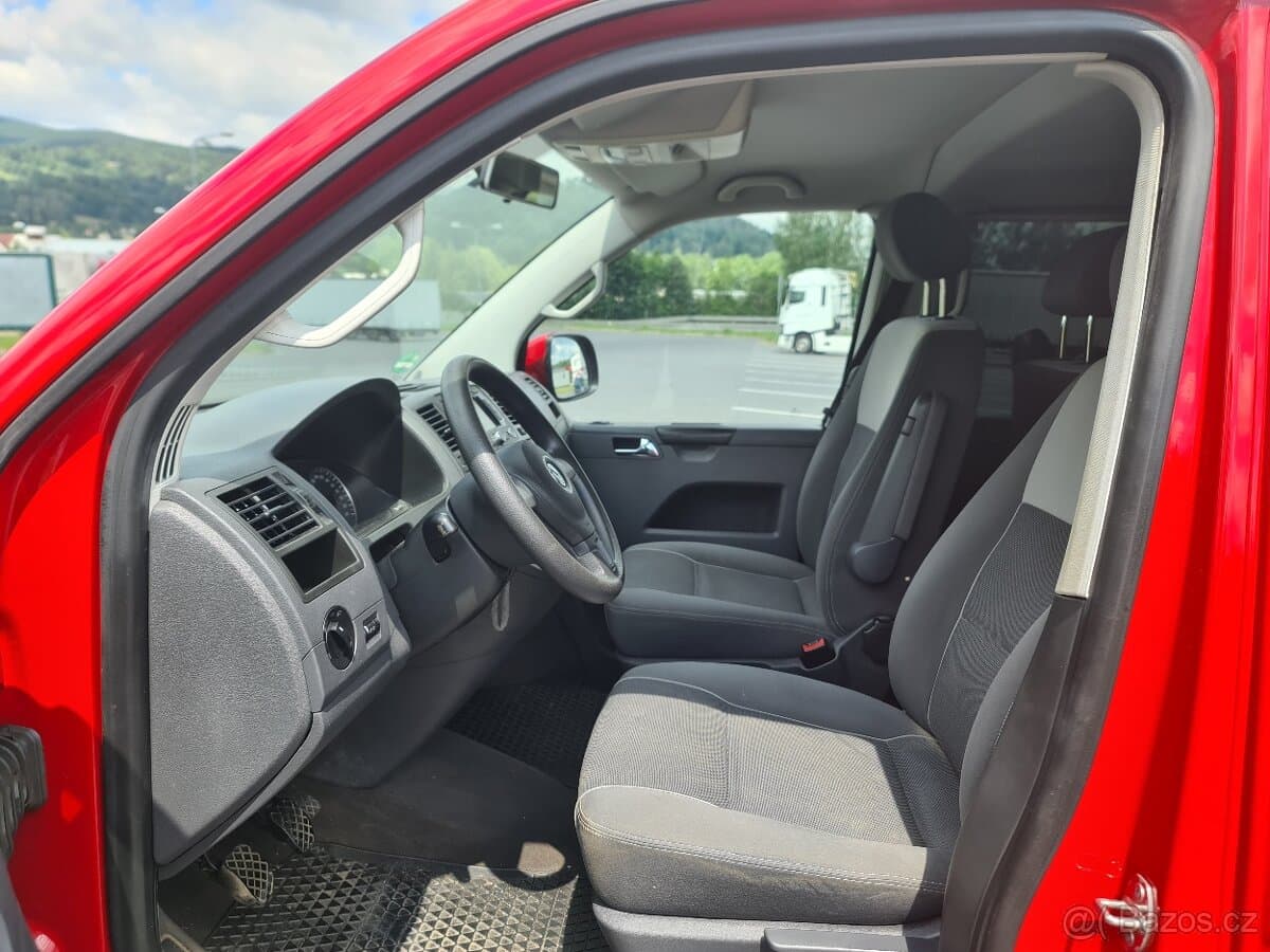 2011 Volkswagen MULTIVAN - 17