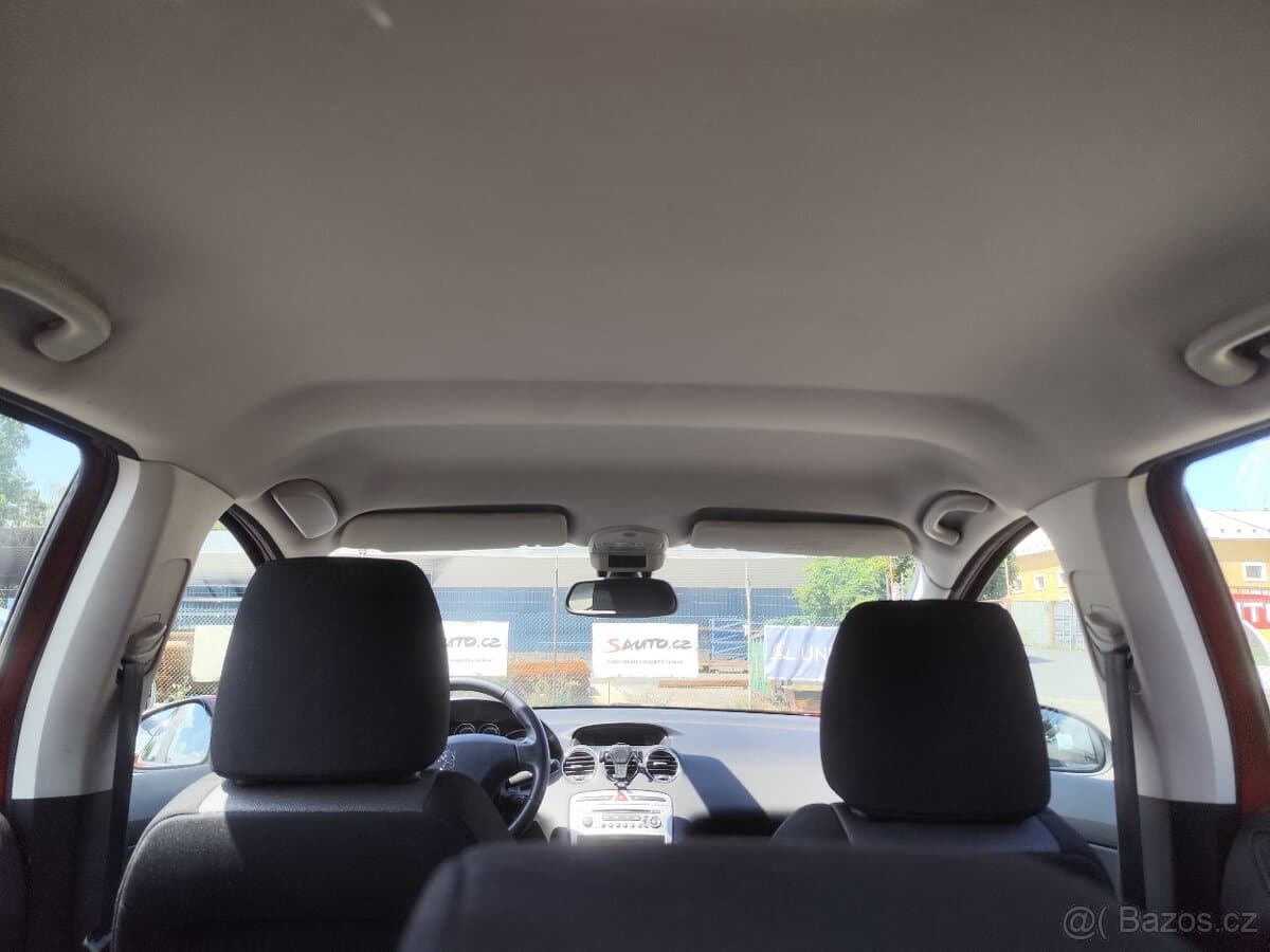 2010 Peugeot 308 - 17