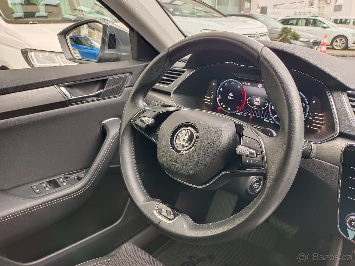 2023 Škoda SUPERB - 17