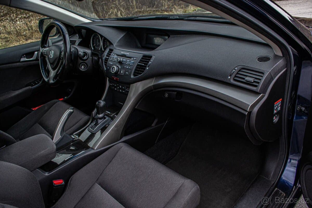 2010 Honda ACCORD - 17