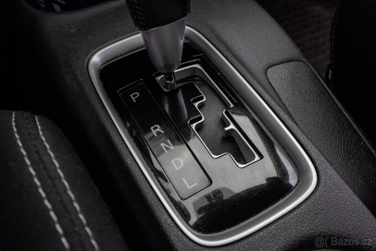2016 Mitsubishi OUTLANDER - 17