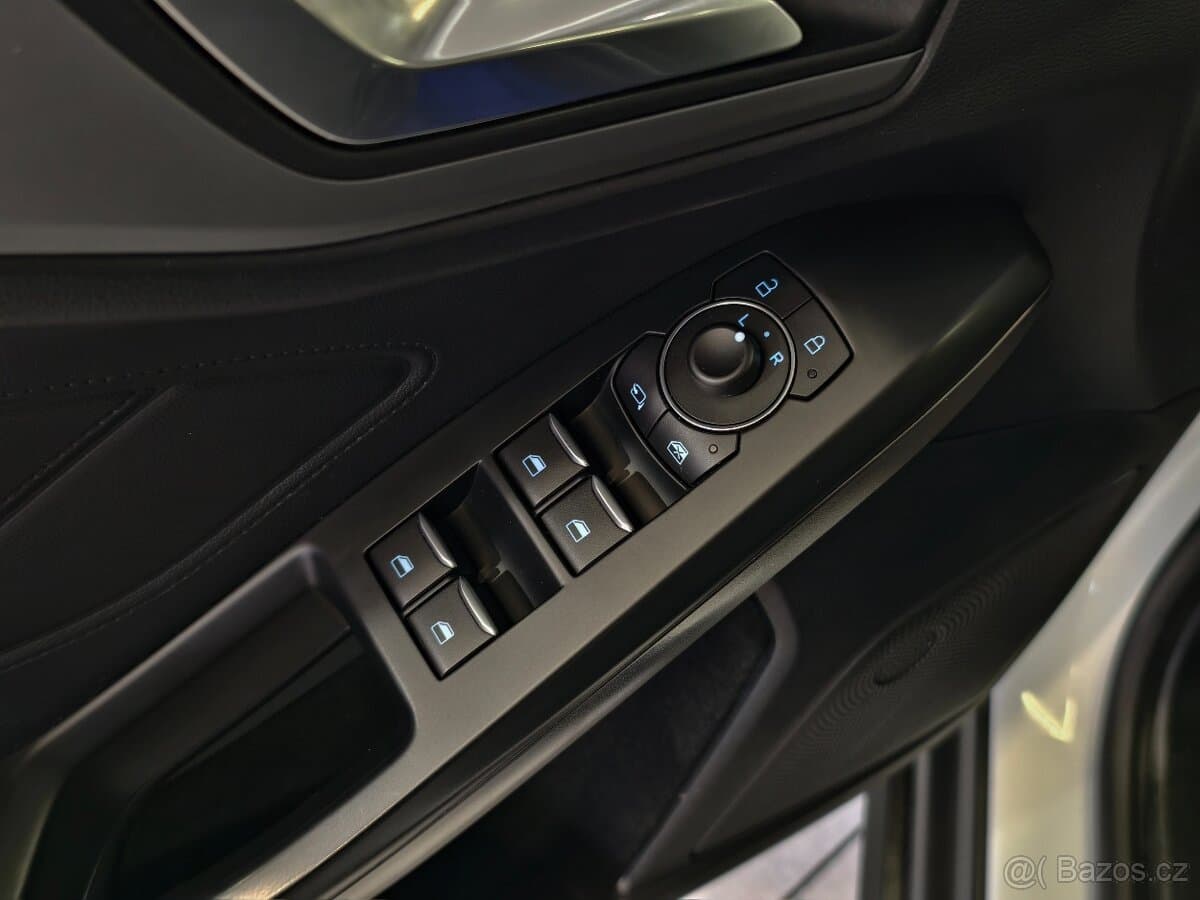 2022 Ford FOCUS - 17