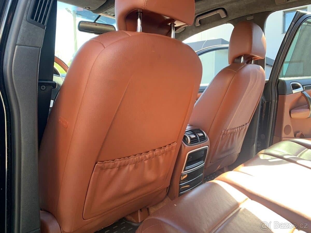 2009 Porsche CAYENNE - 17