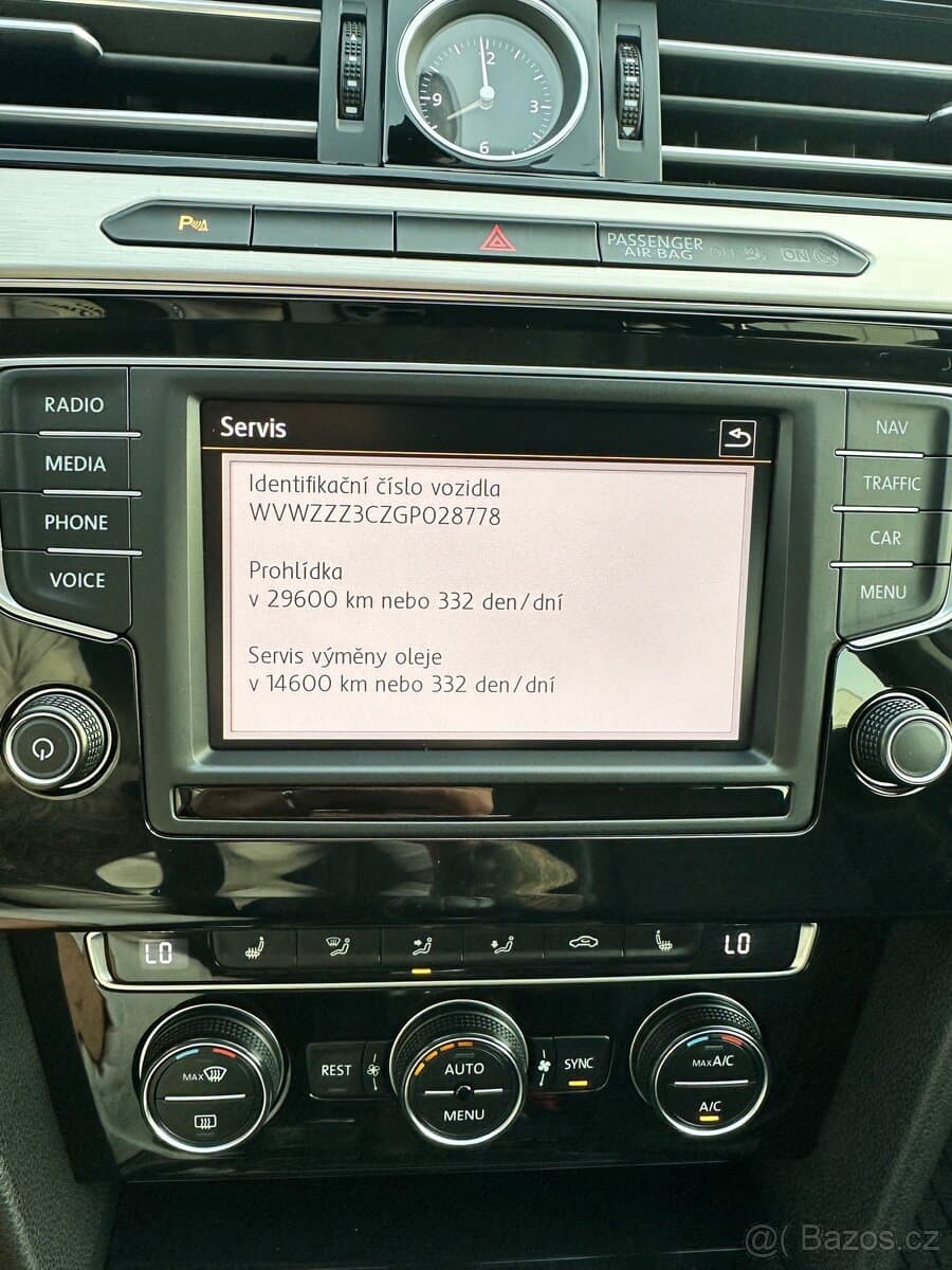 2016 Volkswagen PASSAT - 17