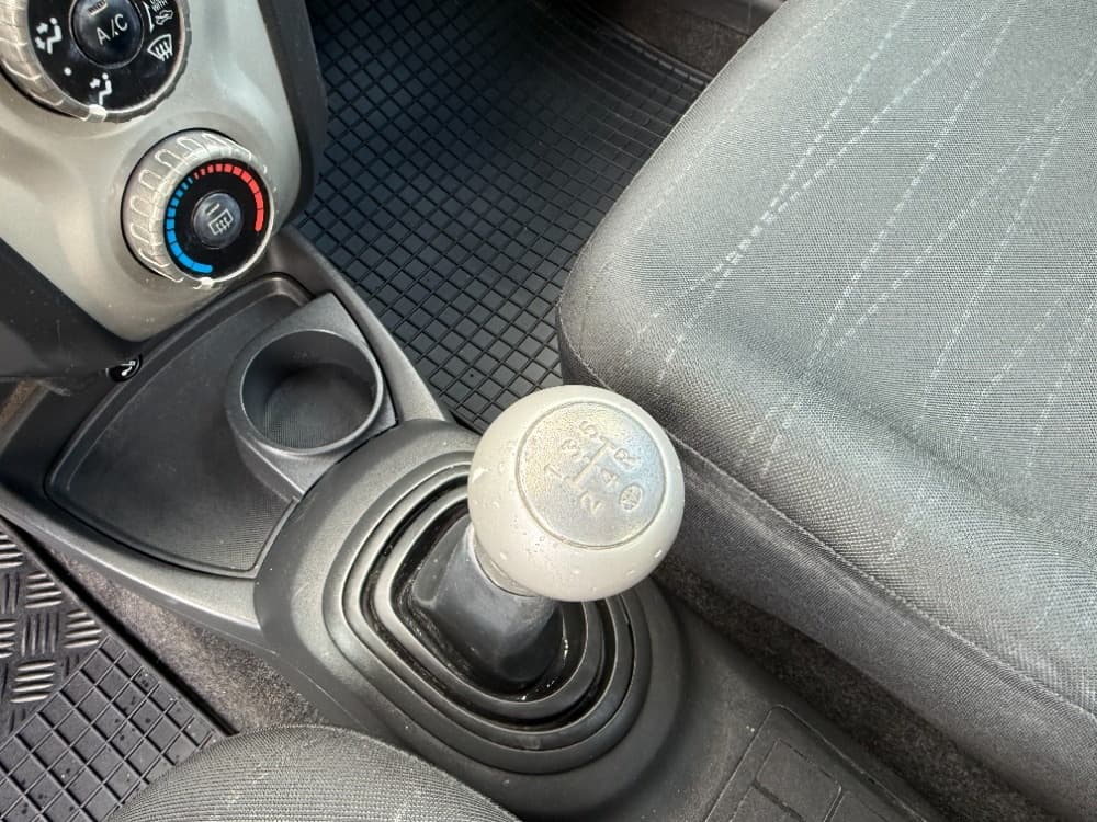2008 Toyota YARIS - 17