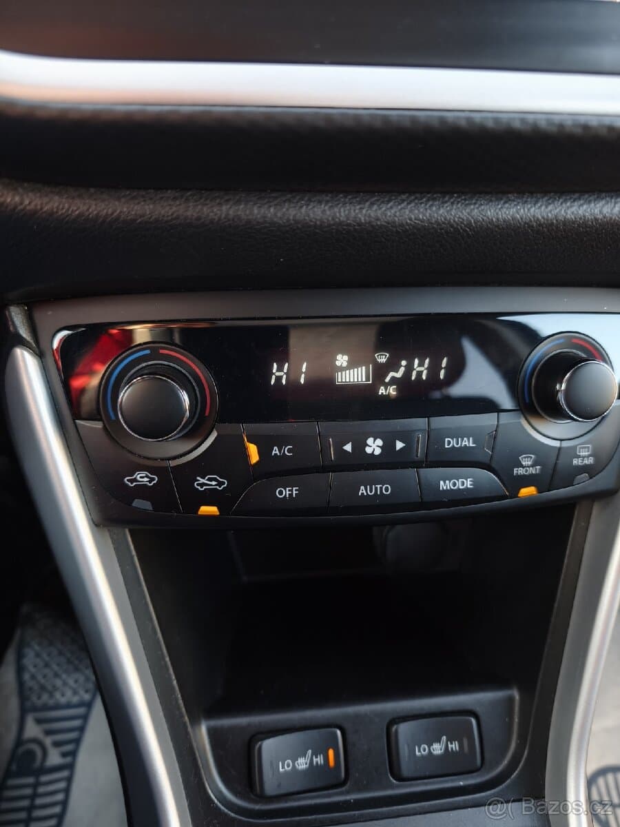 2015 Suzuki S-CROSS - 17