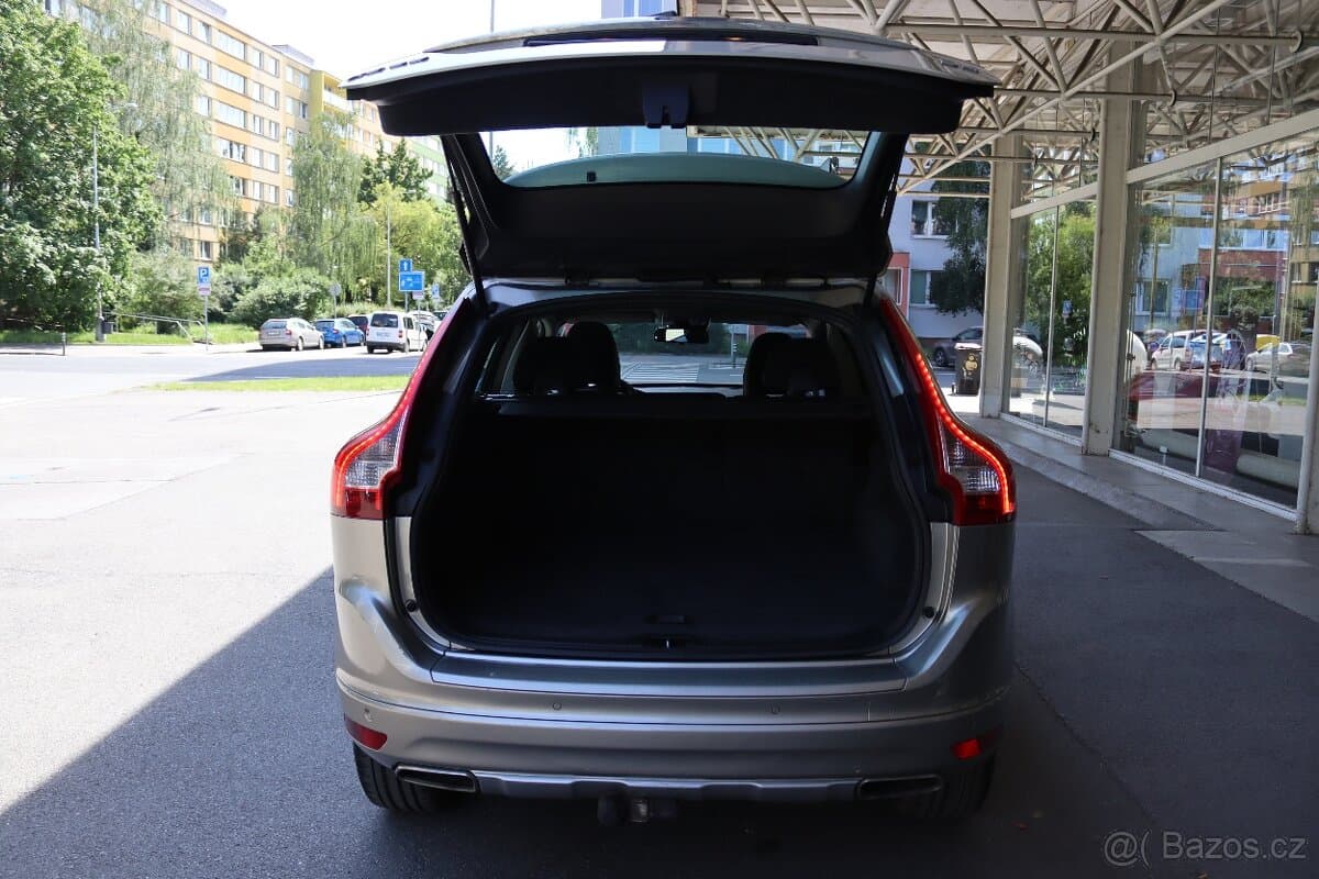2015 Volvo XC60 - 17