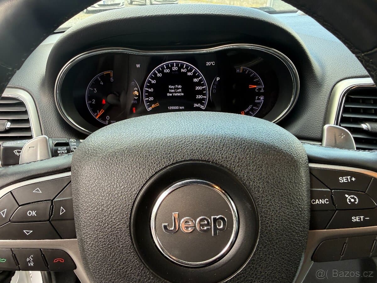 2018 Jeep CHEROKEE - 17