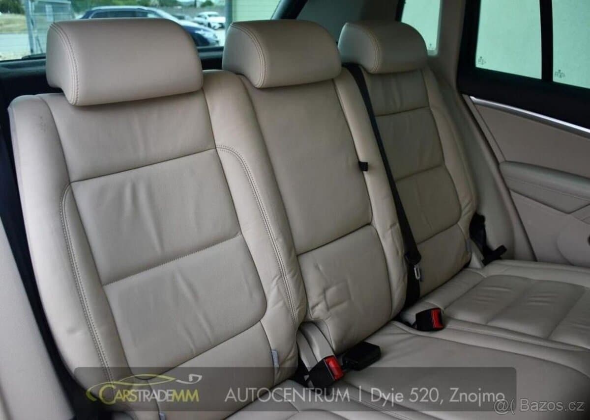 2012 Volkswagen TIGUAN - 17