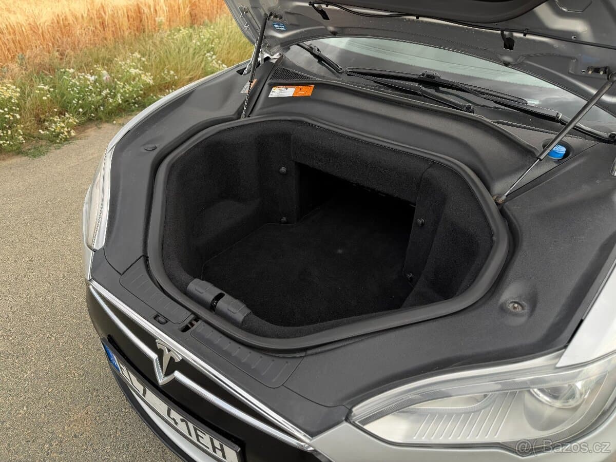 2013 Tesla MODEL S - 17
