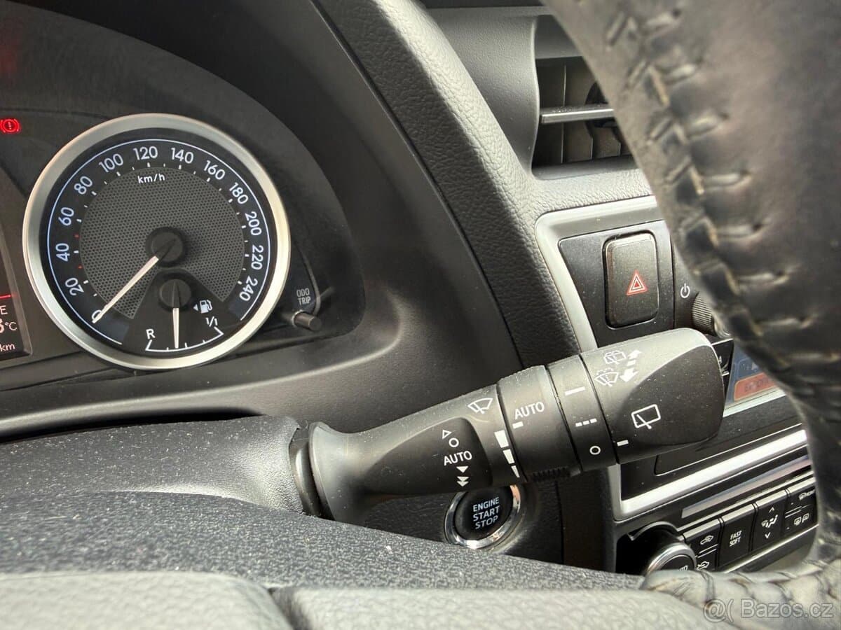 2013 Toyota AURIS - 17