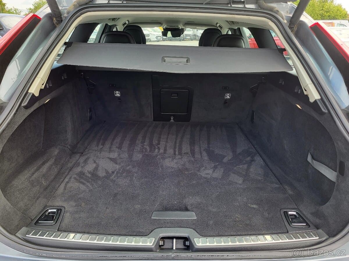 2017 Volvo V90 - 17