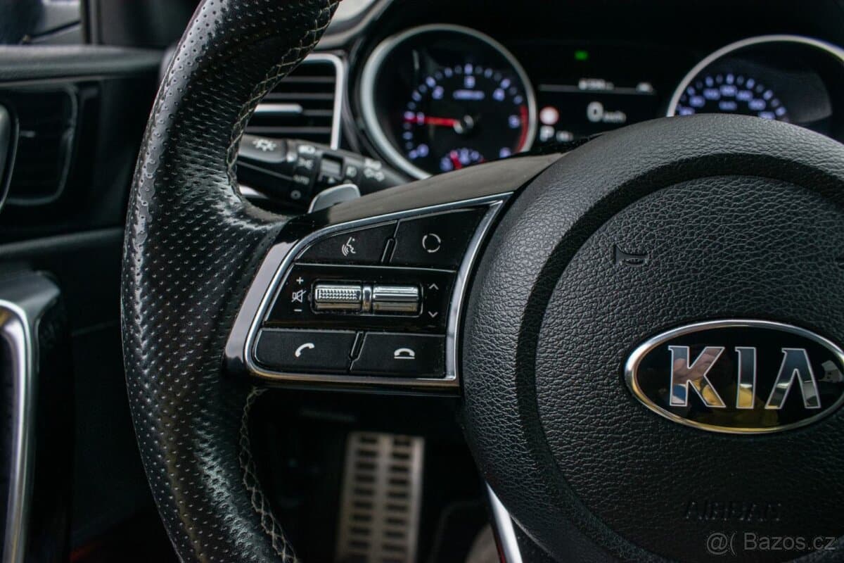 2019 Kia PROCEED - 17