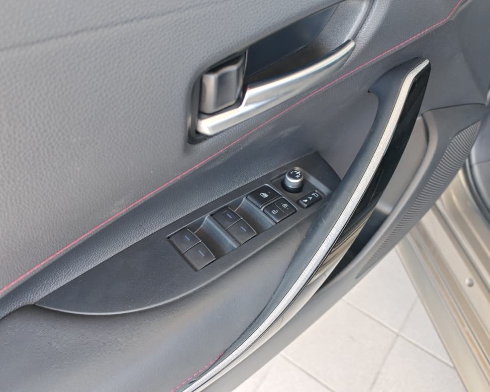 2022 Toyota COROLLA - 17
