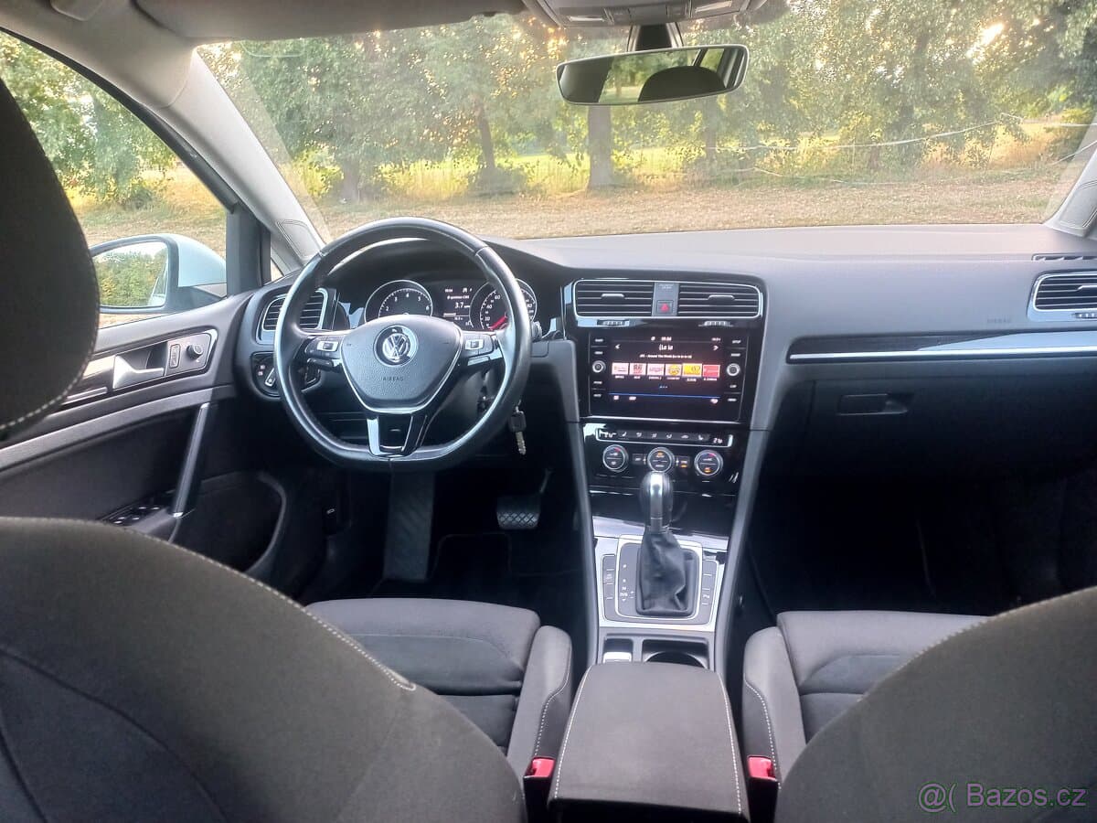 2019 Volkswagen GOLF - 17