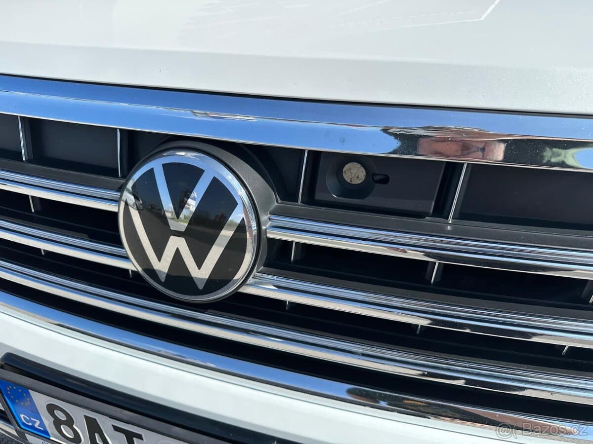 2021 Volkswagen TOUAREG - 17