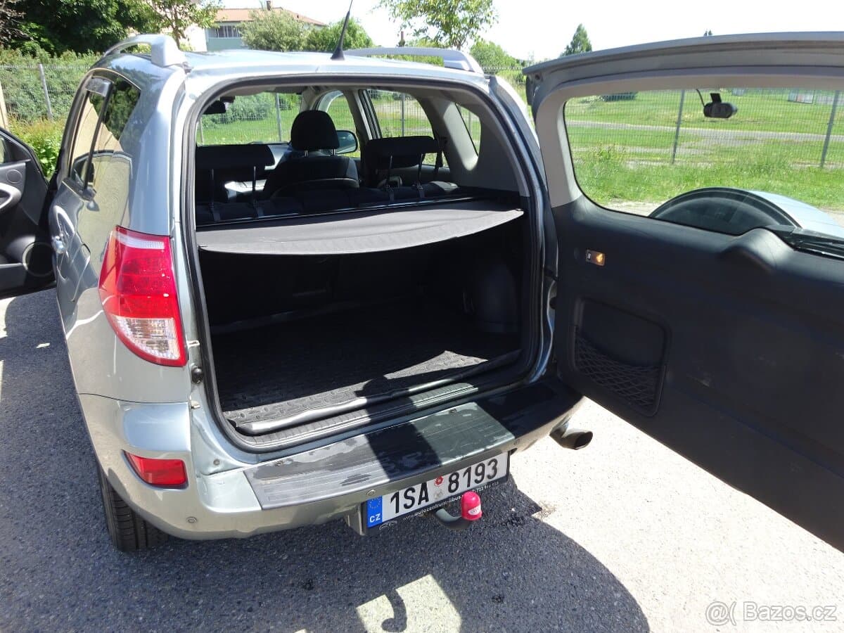 2006 Toyota RAV4 - 17